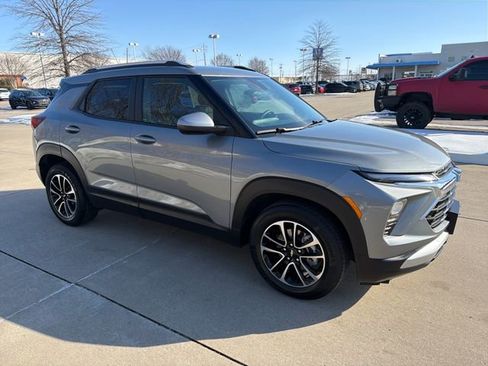 Used 2025 Chevrolet TrailBlazer LT image 7