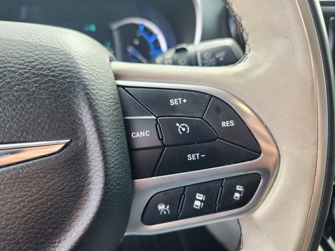 Used 2019 Chrysler Pacifica Limited w/ Advanced Safetytec Group image 20