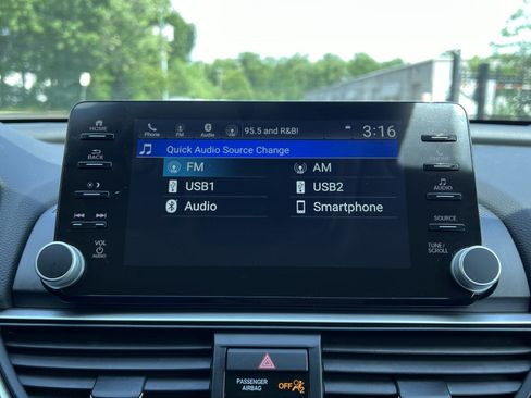 Used 2021 Honda Accord LX image 29