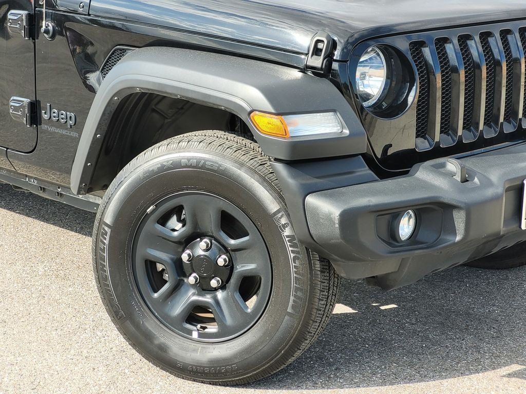 Used 2023 Jeep Wrangler Unlimited Sport AWD/4WD image 8