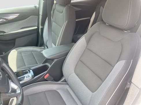 Used 2024 Chevrolet TrailBlazer LT w/ LT Cold Weather Package FWD image 20