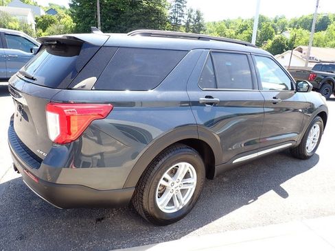 Used 2023 Ford Explorer XLT w/ Equipment Group 202A AWD/4WD image 8