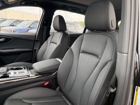 Certified 2025 Audi Q7 3.0T Premium Plus AWD/4WD image 5
