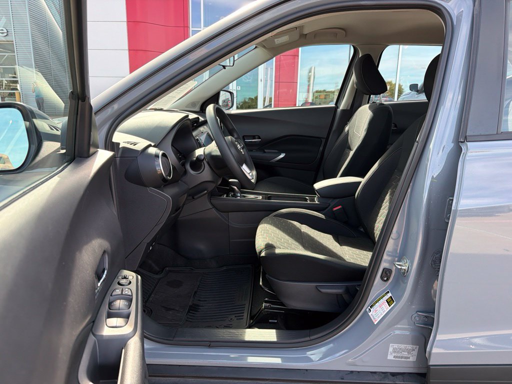 Used 2024 Nissan Kicks SV FWD image 14