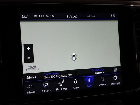 Used 2020 Jeep Grand Cherokee Laredo w/ Laredo X Package RWD image 38