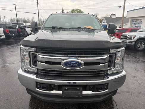 Used 2018 Ford F250 XL w/ STX Appearance Package AWD/4WD image 3
