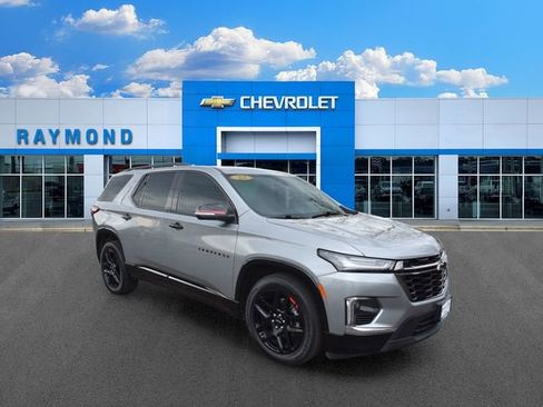 Used 2023 Chevrolet Traverse Premier w/ Redline Edition AWD/4WD image 10