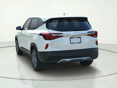 Certified 2023 Kia Seltos LX AWD/4WD image 4