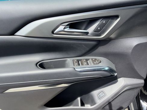 New 2026 Chevrolet Traverse LT w/ Driver Confidence Package FWD image 15