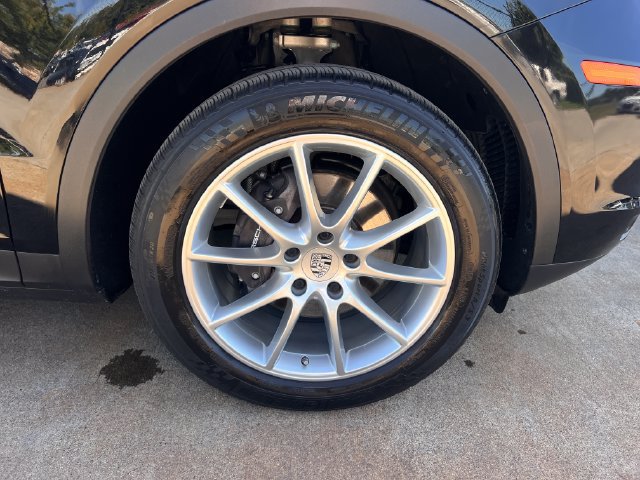 Used 2019 Porsche Cayenne AWD/4WD image 36