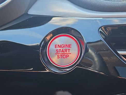 Used 2023 Acura MDX SH-AWD w/ Technology Package image 26