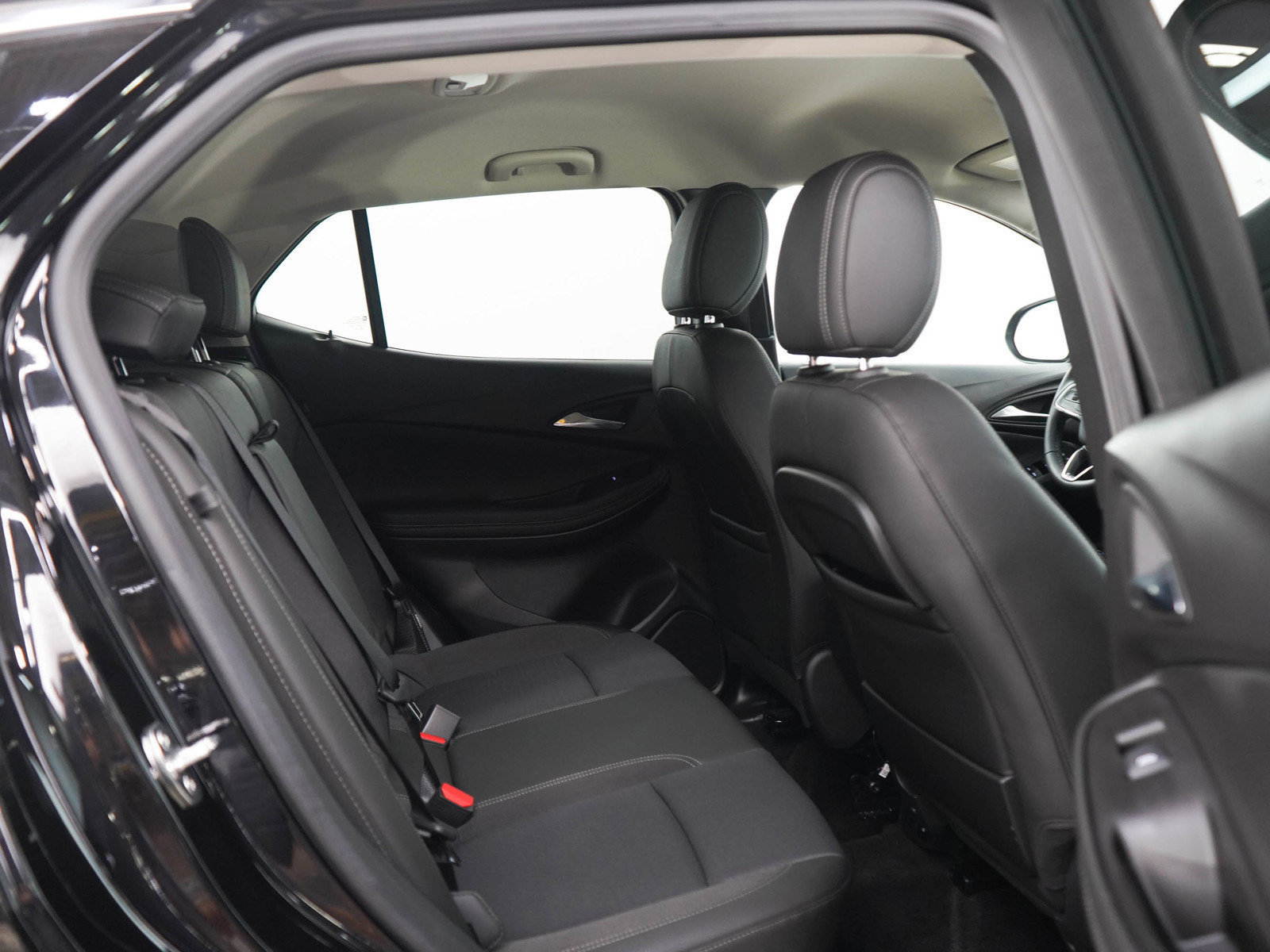 Used 2023 Buick Encore GX Select w/ Sport Touring Package AWD/4WD image 12