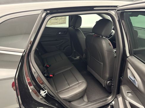 New 2025 Chevrolet Trax RS image 27