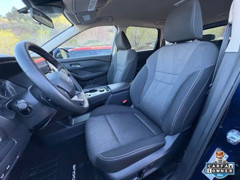 Used 2025 Nissan Rogue SV image 14