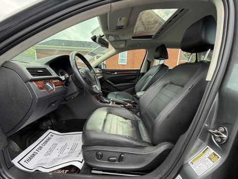 Used 2013 Volkswagen Passat 2.5 SEL FWD image 12