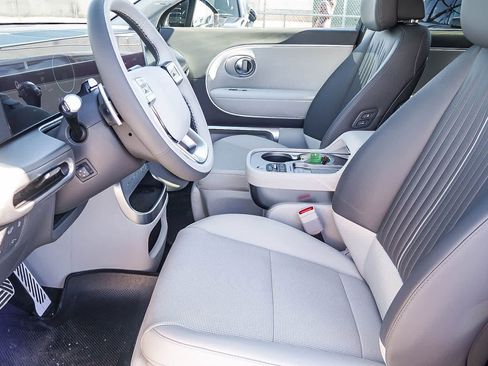 New 2026 Hyundai Ioniq 9 Calligraphy image 23