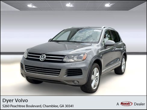 Used 2014 Volkswagen Touareg VR6 AWD/4WD image 1