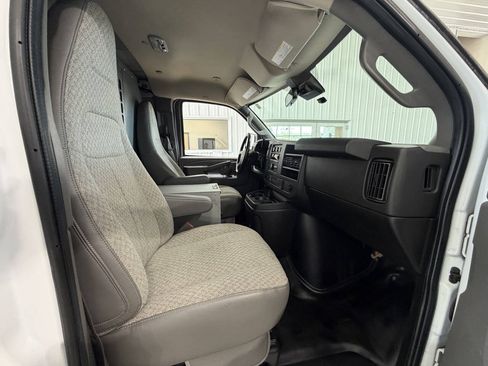 Used 2021 Chevrolet Express 2500 w/ Driver Convenience Package RWD image 25