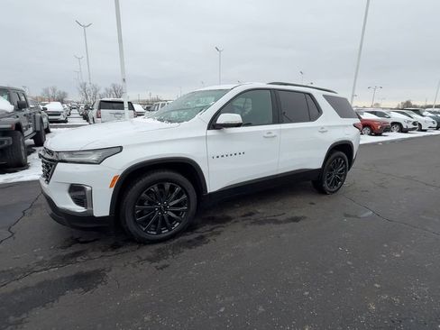 Used 2023 Chevrolet Traverse RS image 4
