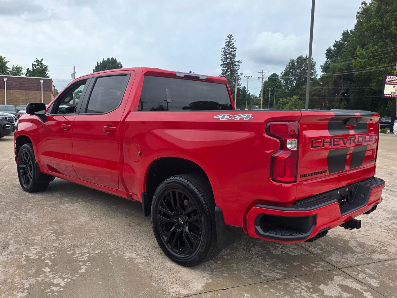Used 2021 Chevrolet Silverado 1500 RST w/ Rally Edition AWD/4WD image 15