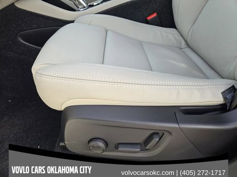 Used 2026 Volvo XC40 B5 Plus w/ Protection Package Premier AWD/4WD image 26