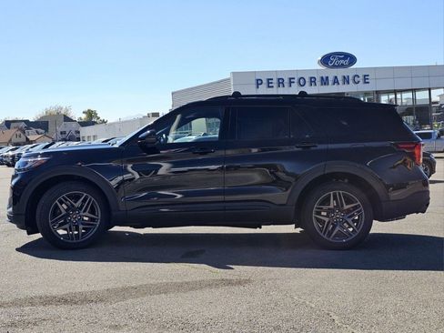 Used 2025 Ford Explorer ST image 17