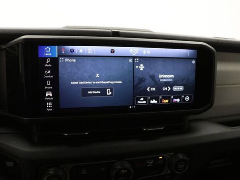 Used 2025 Jeep Wrangler Unlimited Sport AWD/4WD image 23