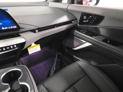 Used 2026 Cadillac Optiq Sport 2 image 21