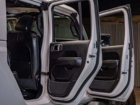 Used 2022 Jeep Gladiator Overland w/ Popular Equipment Package image 33