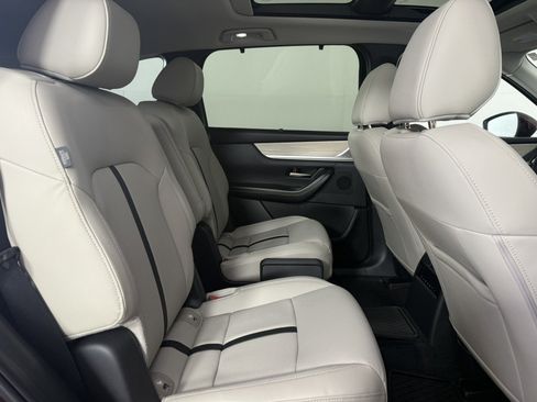 Used 2024 MAZDA CX-90 Plug-In Hybrid w/ Premium Pkg AWD/4WD image 14