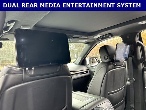 Used 2021 Cadillac Escalade Sport Platinum image 3