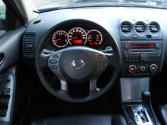 Used 2011 Nissan Altima 2.5 SL w/ 2.5SL Pkg FWD image 15