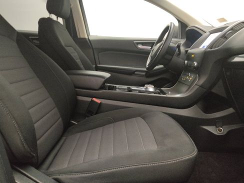 Used 2020 Ford Edge SE FWD image 21