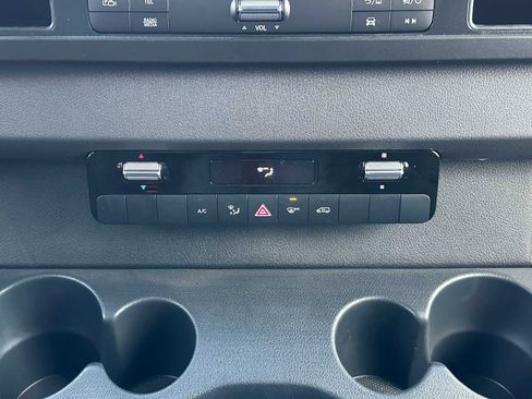 Used 2024 Mercedes-Benz Sprinter 2500 image 29