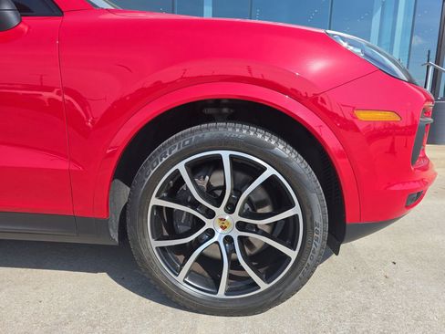 Used 2021 Porsche Cayenne AWD/4WD image 11