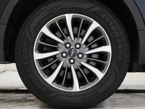 Used 2023 Lincoln Nautilus Reserve w/ Class II Trailer Tow Package AWD/4WD image 10
