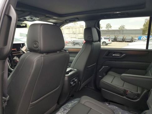 New 2026 GMC Yukon XL Denali w/ Sun & Power Step Package image 10