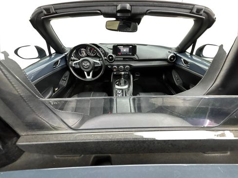 Used 2021 MAZDA MX-5 Miata RF Grand Touring RWD image 16