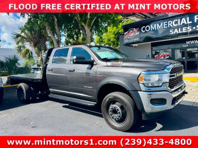 Used 2022 RAM 5500 Tradesman w/ Chrome Appearance Group AWD/4WD image 5