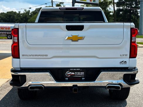 Used 2022 Chevrolet Silverado 1500 LTZ w/ LTZ Convenience Package II image 9