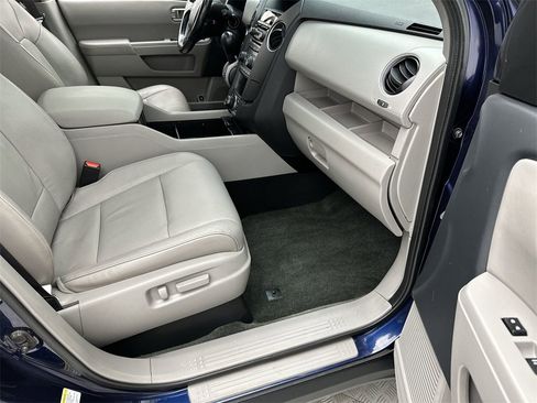 Used 2015 Honda Pilot Touring image 26