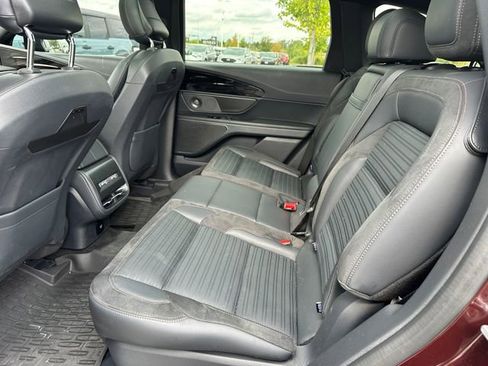 Used 2024 Lincoln Nautilus Reserve w/ Equipment Group 202A image 16