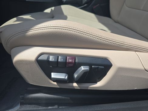 Used 2017 BMW 230i Convertible RWD image 31