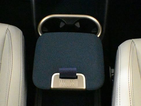 Certified 2025 MINI Cooper Countryman S image 28