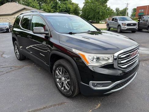 Used 2017 GMC Acadia SLT AWD/4WD image 3