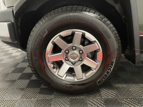 Used 2014 Toyota FJ Cruiser 2WD w/ Convenience Package image 10