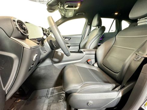 Certified 2025 Mercedes-Benz GLC 300 image 19