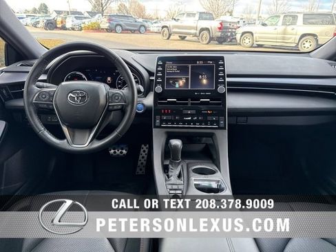 Used 2022 Toyota Avalon XSE image 15