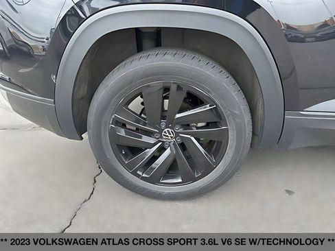 Used 2023 Volkswagen Atlas Cross Sport SE w/ Black Wheel Package AWD/4WD image 13