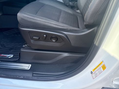 Used 2022 Chevrolet Silverado 1500 LT Trail Boss w/ Protection Package image 18